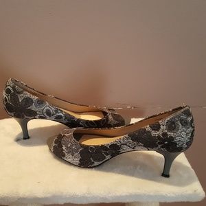 Ellen Tracy Textured open toe shoes